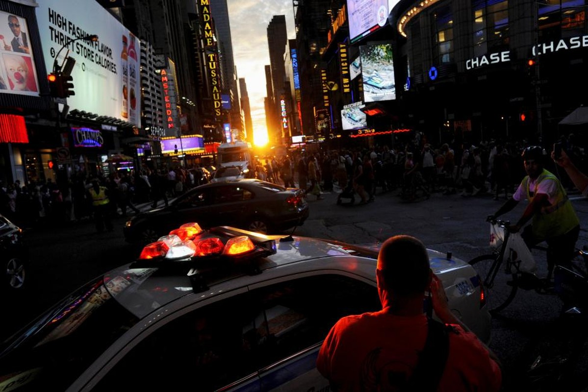 Kinh ngac hien tuong Manhattanhenge o New York-Hinh-6